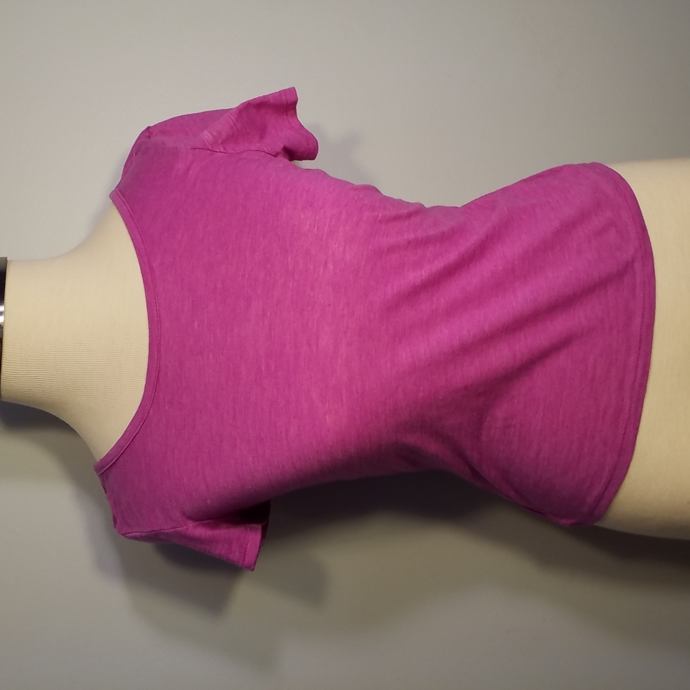 3/$25dELiA's FUCHSIA Gathered Butterfly Open back top XS dusty rose short sleeve